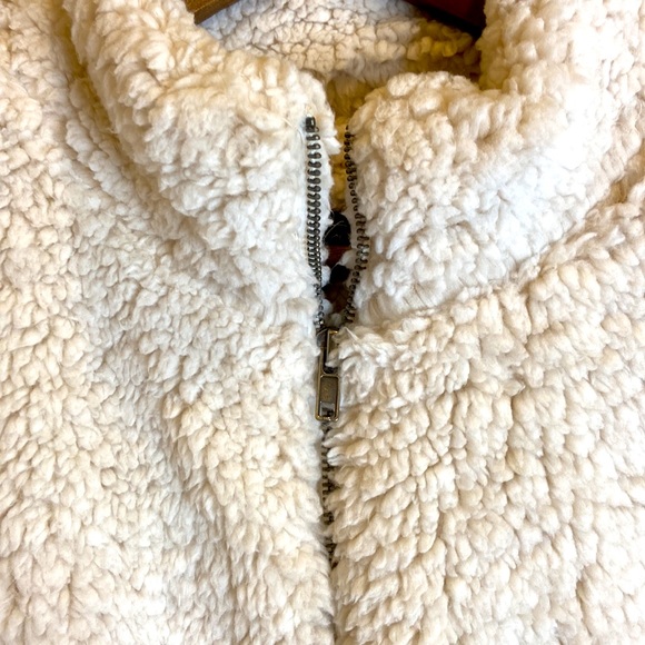 Love Tree Cream Zippered Vest - Picture 5 of 8